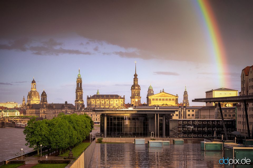 Regenbogen über der Altstadt
