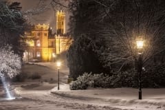 Das Schloß Eckberg an einem Winterabend