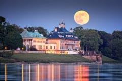 Mondaufgang am Schloss Pillnitz