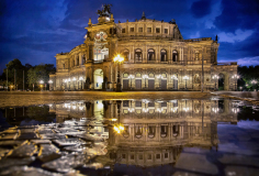 spiegelnde Semperoper