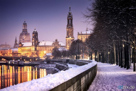 Dresdner Altstadt an einem Winterabend