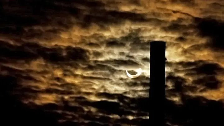 Fotos – partielle Sonnenfinsternis am 04.01.2011