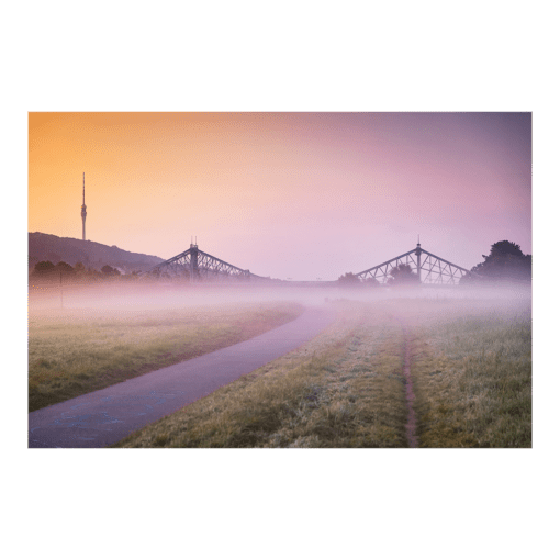 Leinwand (00985) Blaues Wunder im Nebel