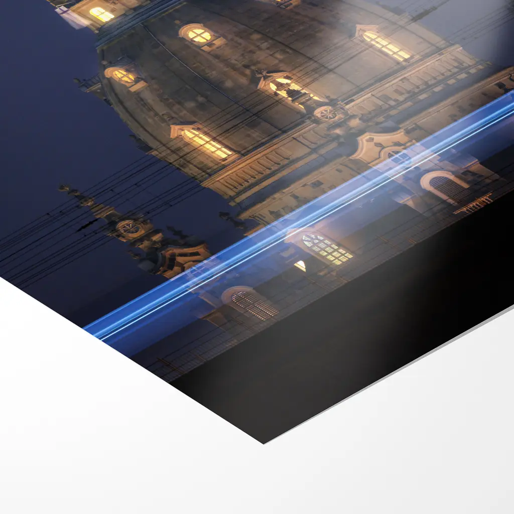 Fotoabzug (01529) Erdbeermond über der Frauenkirche – Bild 3