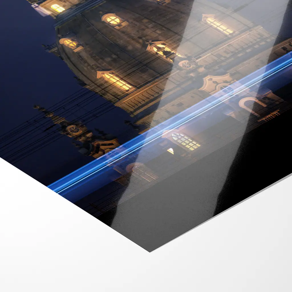 Fotoabzug (01529) Erdbeermond über der Frauenkirche – Bild 4