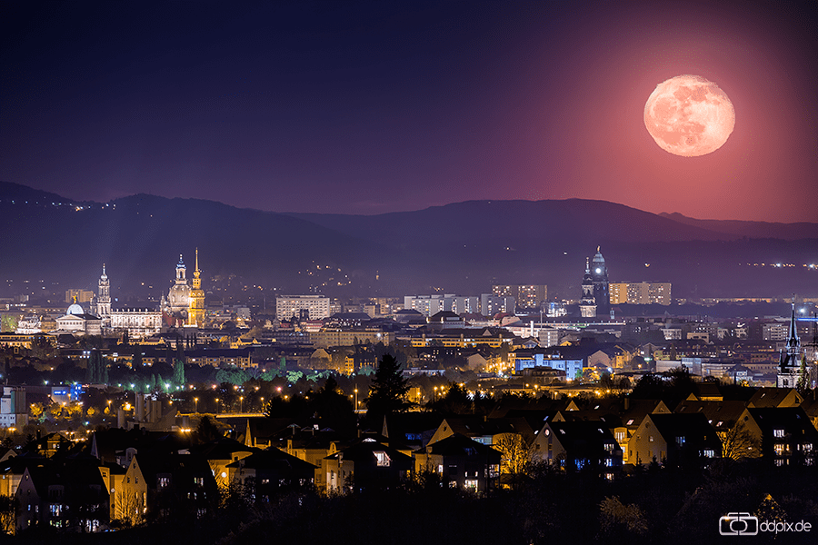 Mondaufgang über Dresden