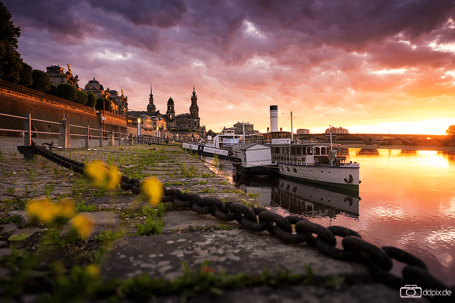 Sonnenuntergang am Dampfer