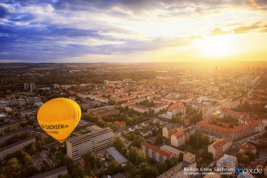 Sonnenuntergang vom Ballon aus gesehen