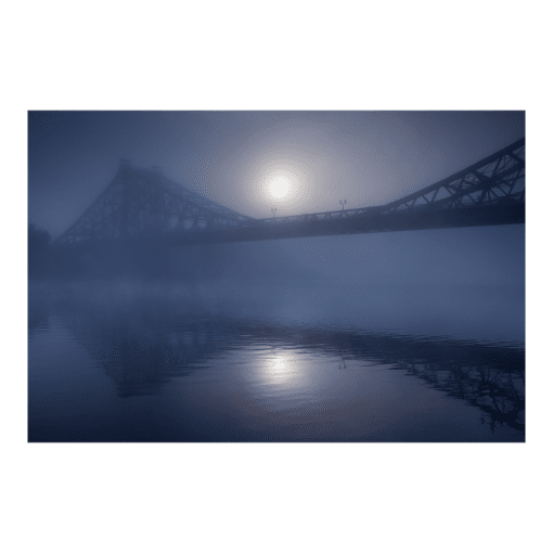 Leinwand (00911) Blaues Wunder im Nebel