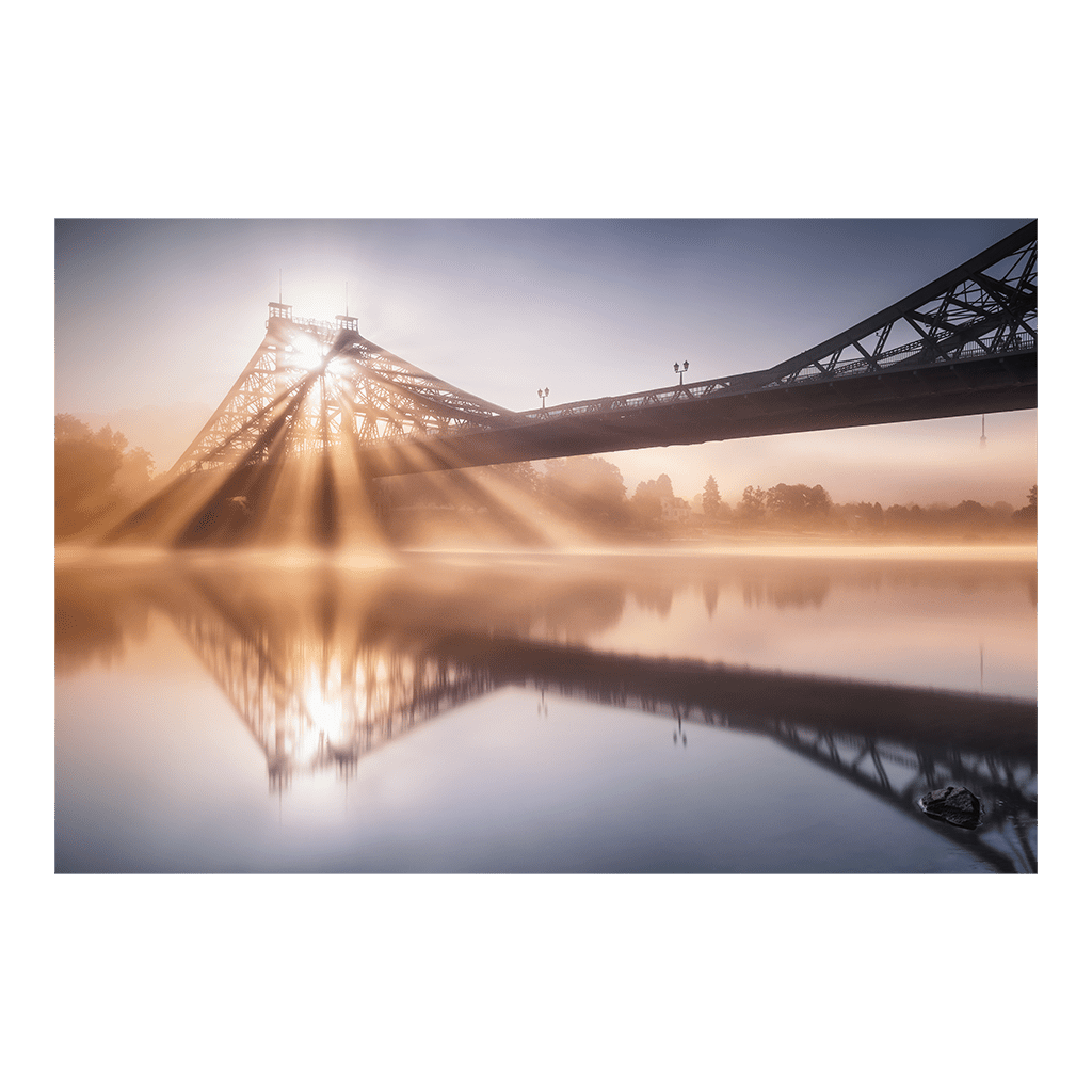 Fotoabzug (00987) Blaues Wunder im Nebel